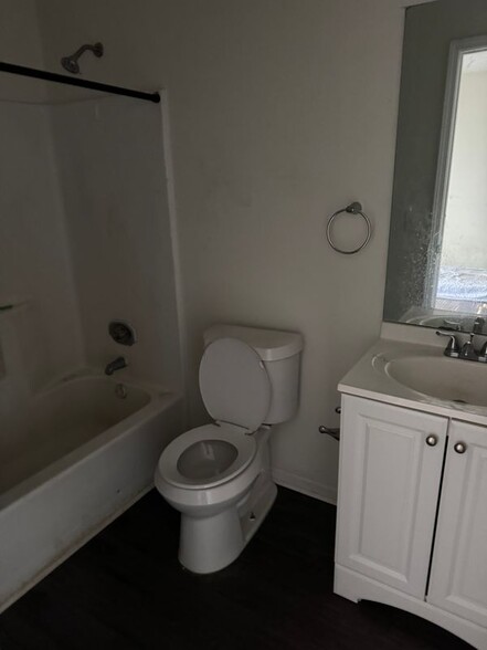 Building Photo - 1286 Sweet Pine Dr