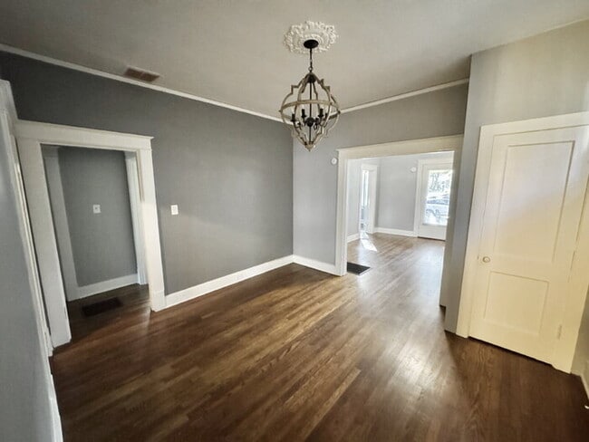 Building Photo - 666 Landis St