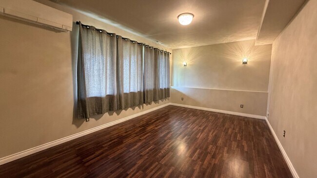 Building Photo - Beautiful Government Hill Home with Amazin...