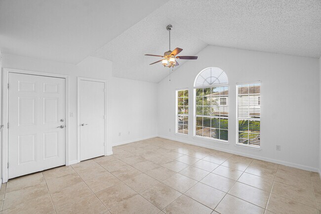 Building Photo - 1345 Crystal Way