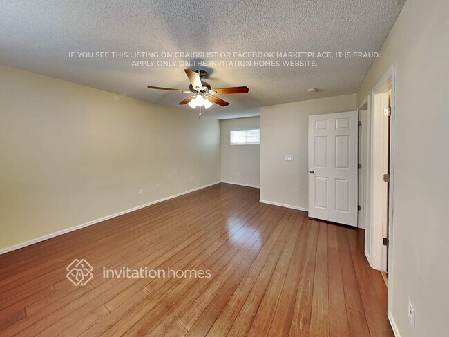 Building Photo - 874 Descendant Dr