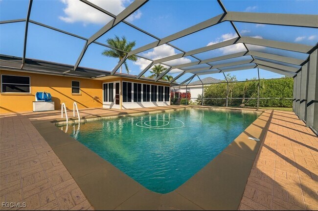 Building Photo - 732 Sesame Ct