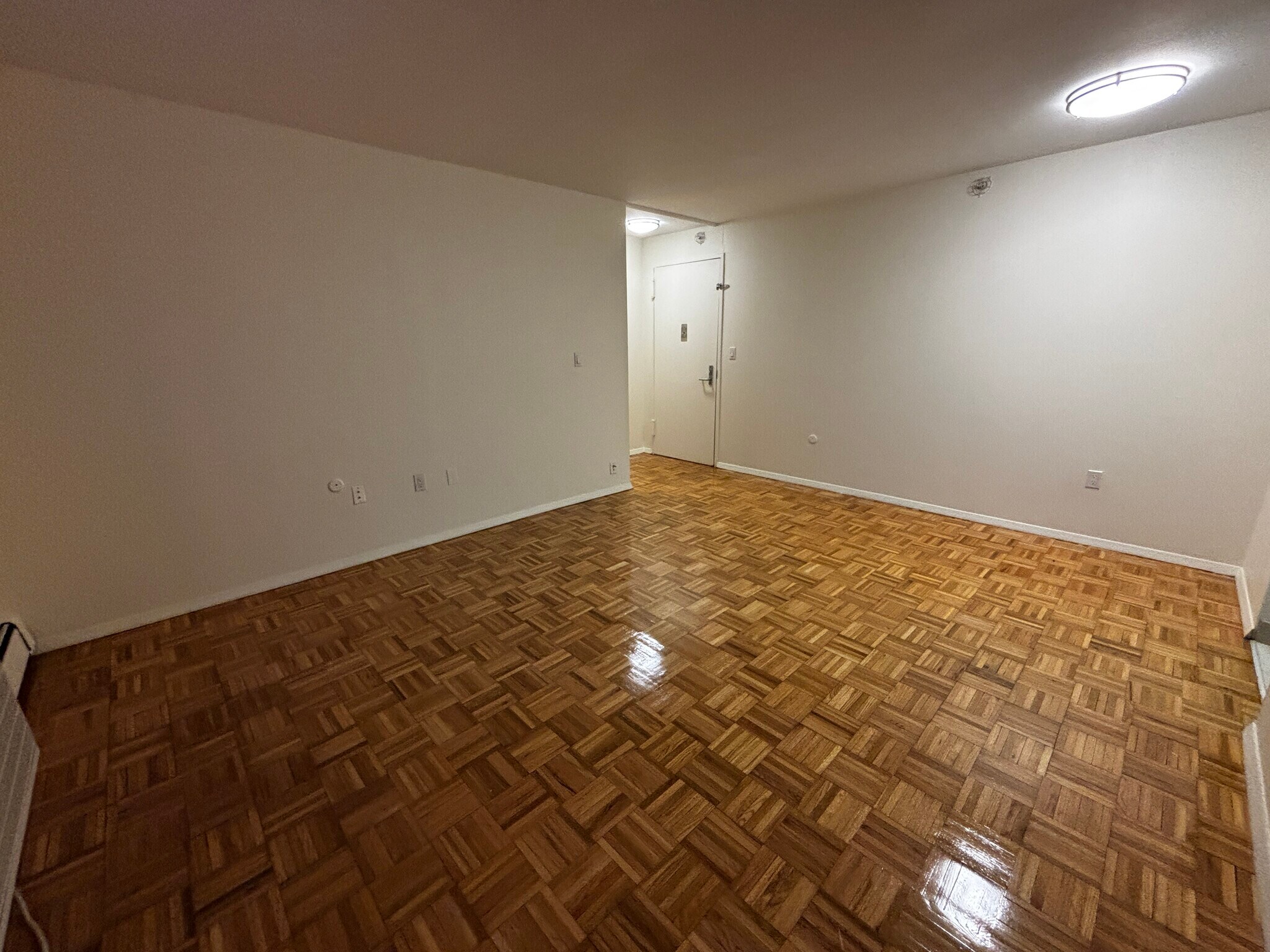 Building Photo - 109 Babcock St