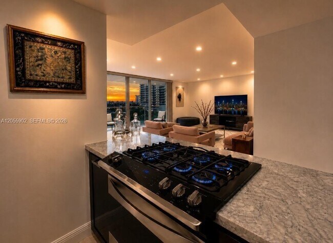 Building Photo - 2030 S Ocean Dr