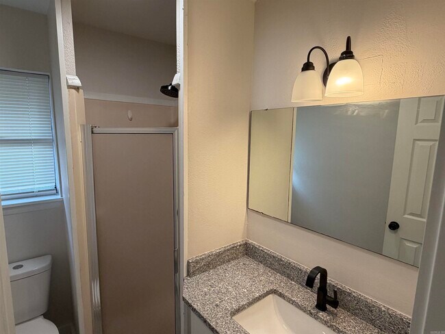 Building Photo - 809 Palmer Ave