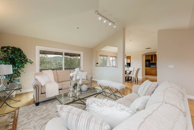 Building Photo - 20900 Bandera St