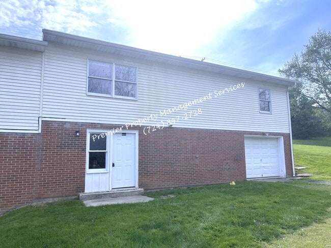 Building Photo - 2209 Airport Rd