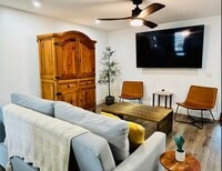 Building Photo - 298 4th St