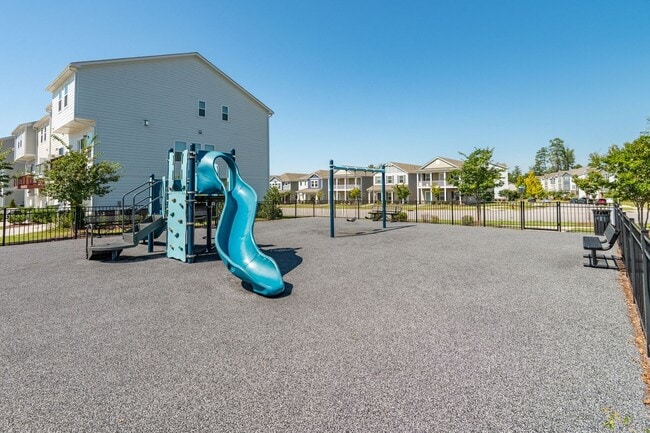 Building Photo - 622 Firebrick Dr
