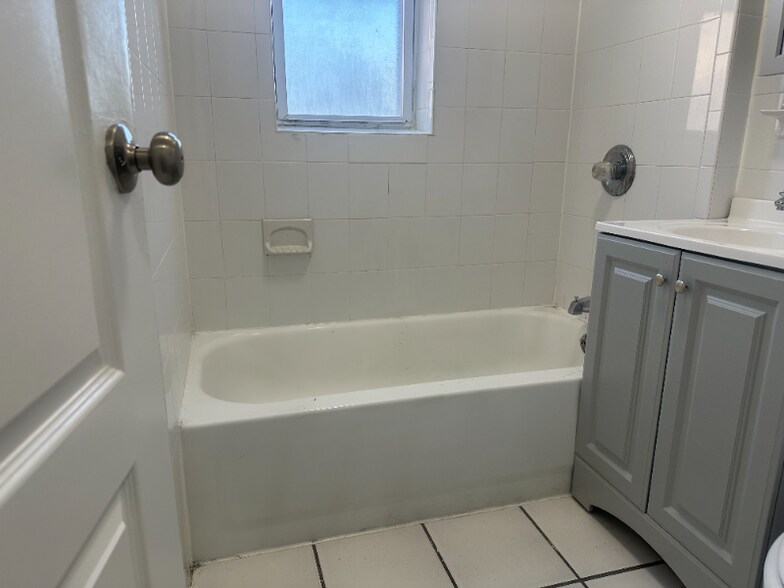 Building Photo - 328-61s 61st St