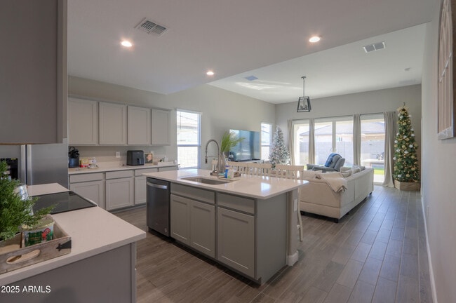 Building Photo - 44583 W Palo Olmo Rd