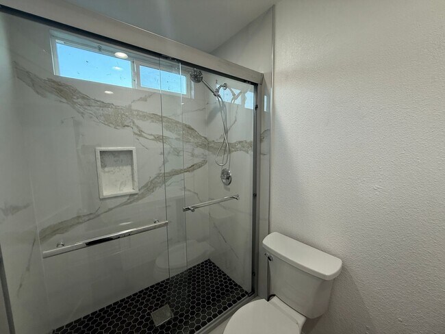 Building Photo - Updated 4 Bedroom 2 Bath Single Family Home in San Jose