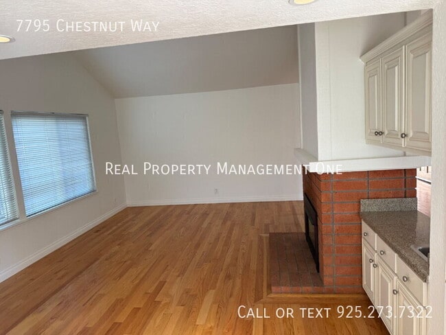 Building Photo - 7795 Chestnut Way