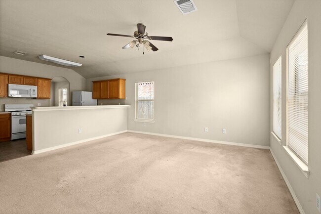 Building Photo - 21130 Field House Ct