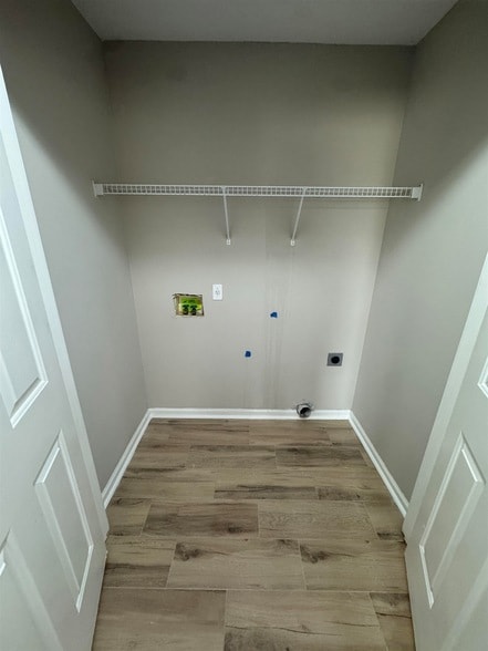 Building Photo - 5457 Sundale Way S