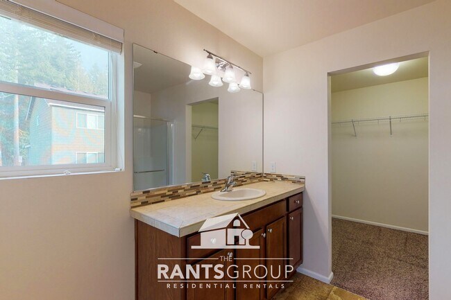 Building Photo - Fantastic Neighborhood in Tumwater!