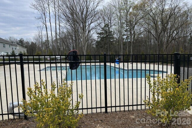 Building Photo - 7870 Iron Rd