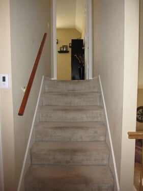 Building Photo - {12532} Immaculate Split-Level Home + Fenc...