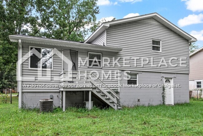 Building Photo - 4028 Sewall Dr SW
