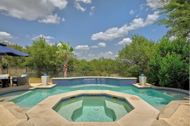 Primary Photo - Fully Furnished Modern Home in Rocky Creek!