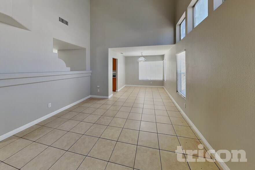 Building Photo - 6941 Wine River Dr
