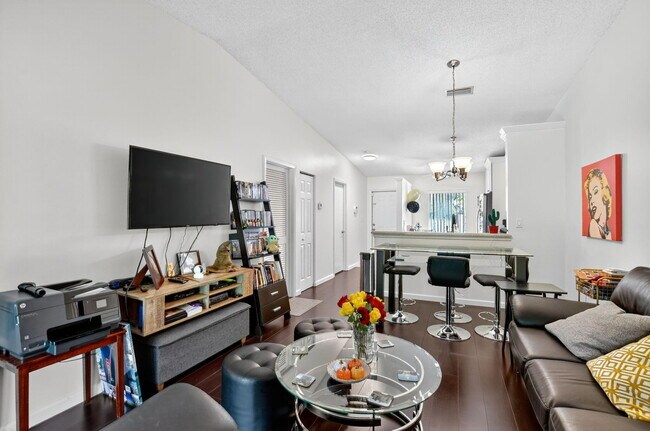 Building Photo - 18715 Candlewick Dr