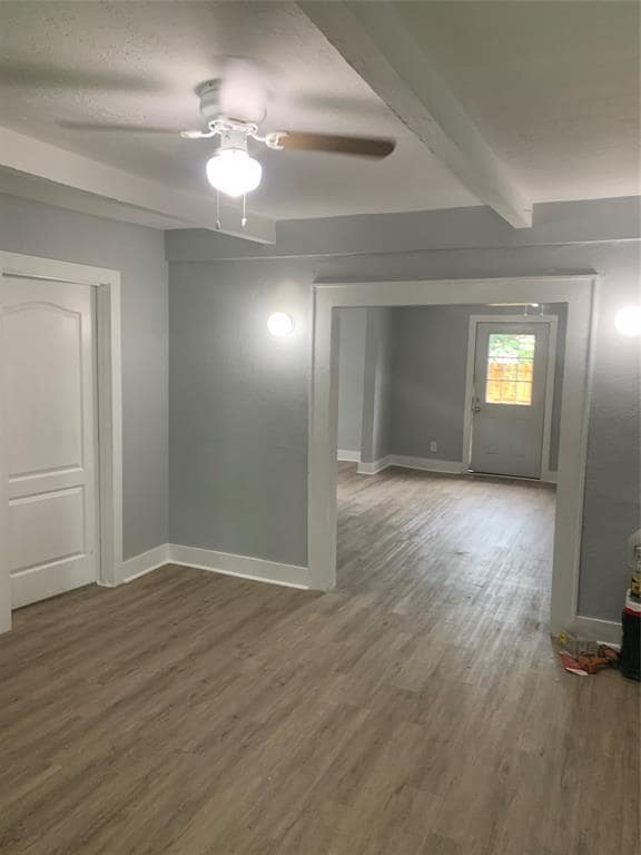 Building Photo - 1411 Miles St