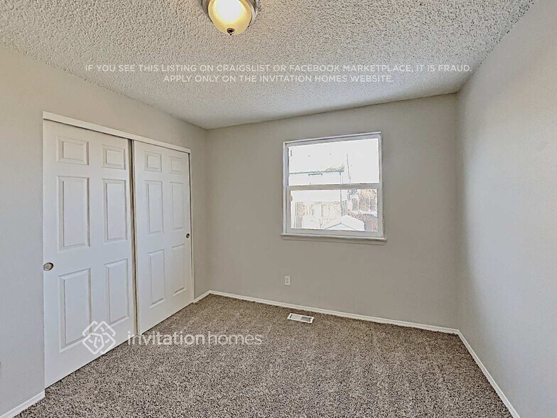 Building Photo - 12181 Newport Dr