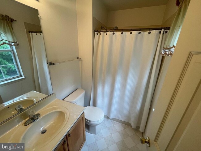 Building Photo - 11303 Kings Crest Ct
