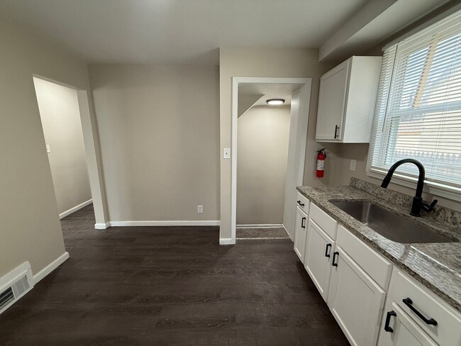 Building Photo - Renovated 3-Bedroom Home – We Welcome Sect...