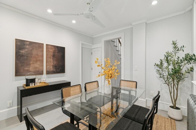 Building Photo - 1228 Catharine St