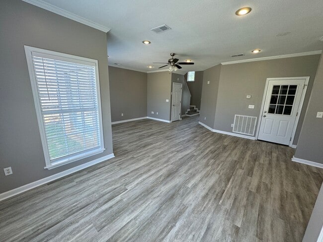 Building Photo - 3BR/2BA Home For Rent