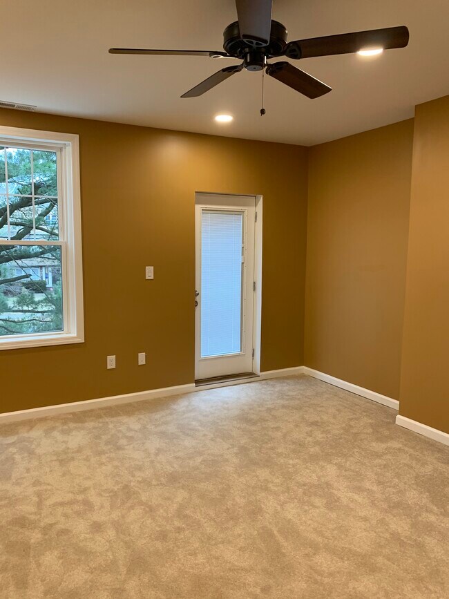 Master bedroom / with walk out deck - 410 W Maple Ave