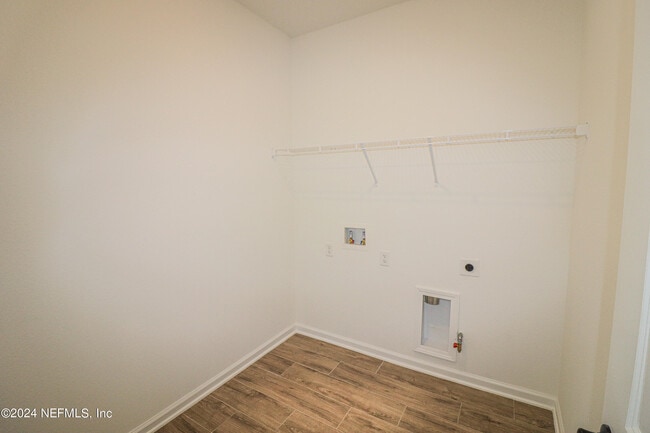 Building Photo - 483 Stargaze Ln