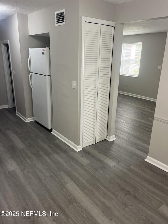 Building Photo - 1764 Mindanao Dr