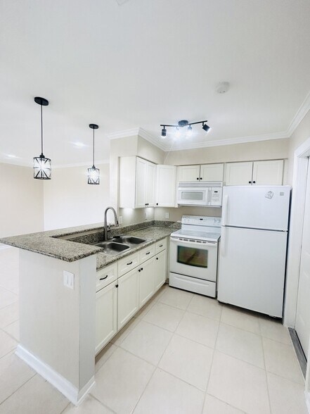 Building Photo - 131 NW 57th St