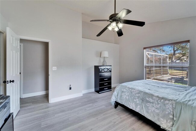 Building Photo - 18507 Country Crest Pl
