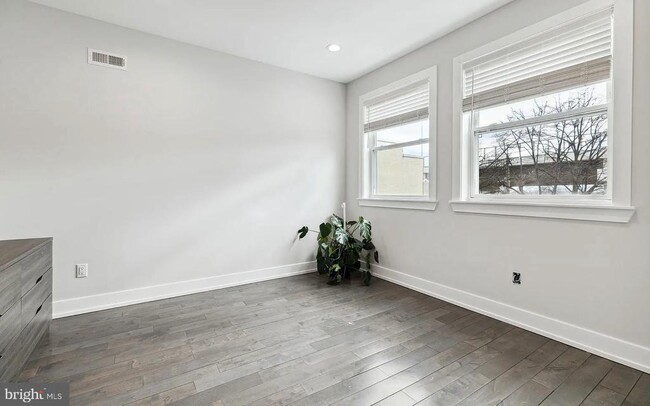 Building Photo - 2813 Tilton St