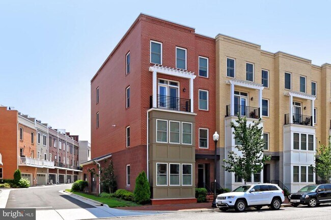 Building Photo - 1915 Main Line Blvd