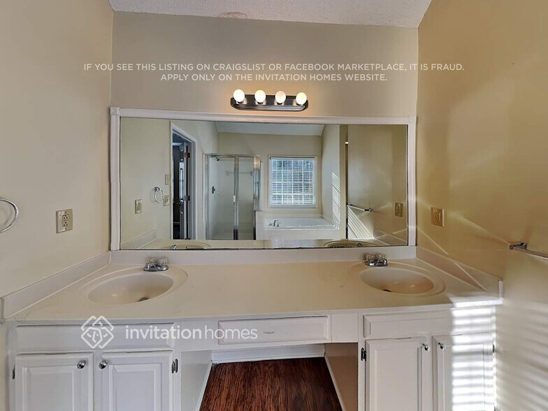 Building Photo - 2412 Westport Cir