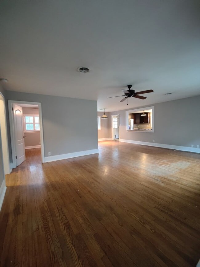 Building Photo - 3BD/2BA with a FLEX ROOM HOUSE IN WEST ASHLEY- Available June 1, 2026!