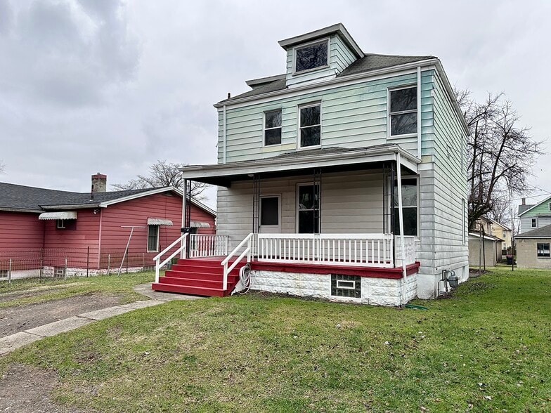 Building Photo - 610 Fairview Ave