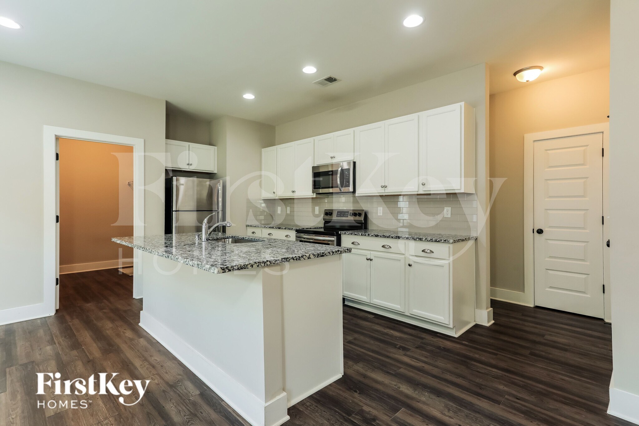 Building Photo - 1384 Woodridge Pl