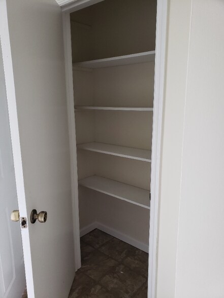 Building Photo - 3700 Golf Colony Ln