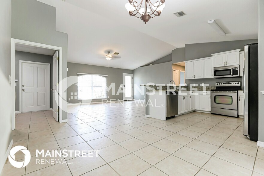 Building Photo - 3701 Caballero Ave