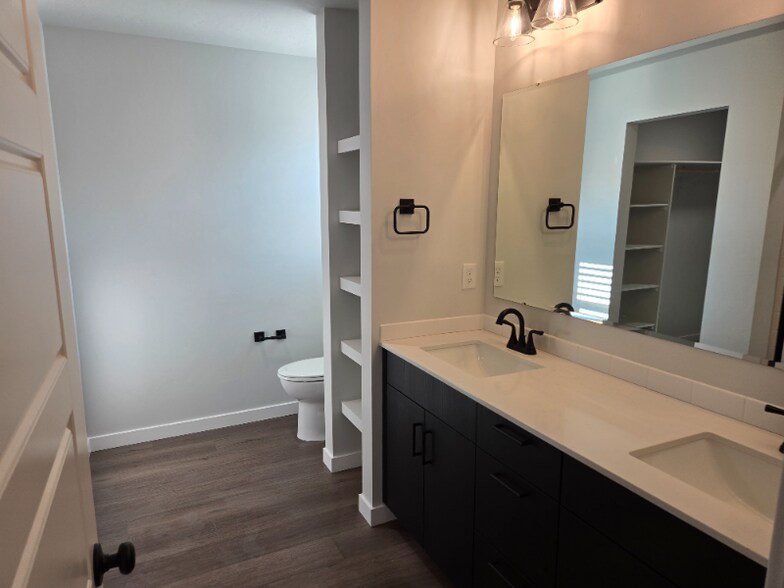 Building Photo - 8247 E Bright Angel Dr