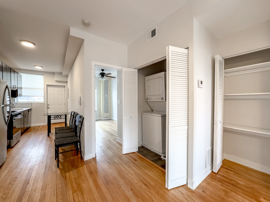 Building Photo - 4405 N Kimball Ave