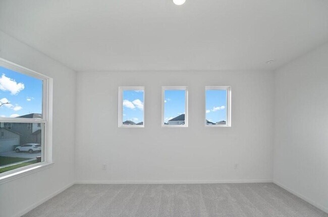 Building Photo - 8002 Horse Hvn Ln