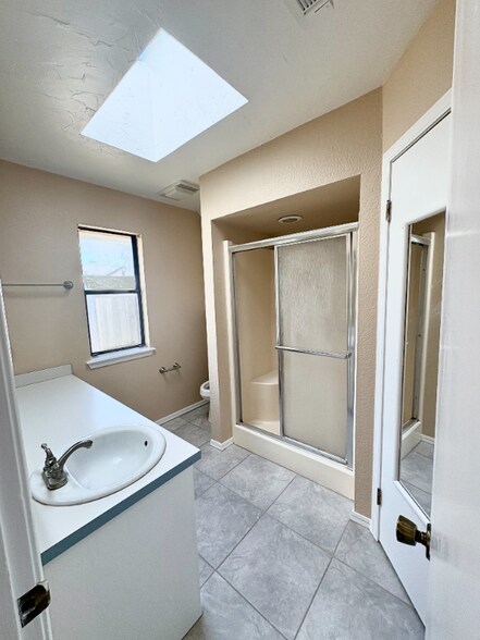 Building Photo - 1800 Cimarron Trail