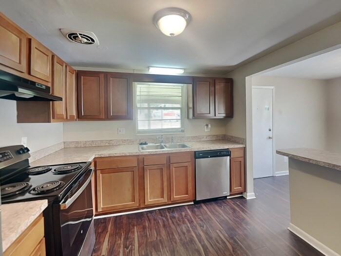 Building Photo - 6158 Verdes Rd